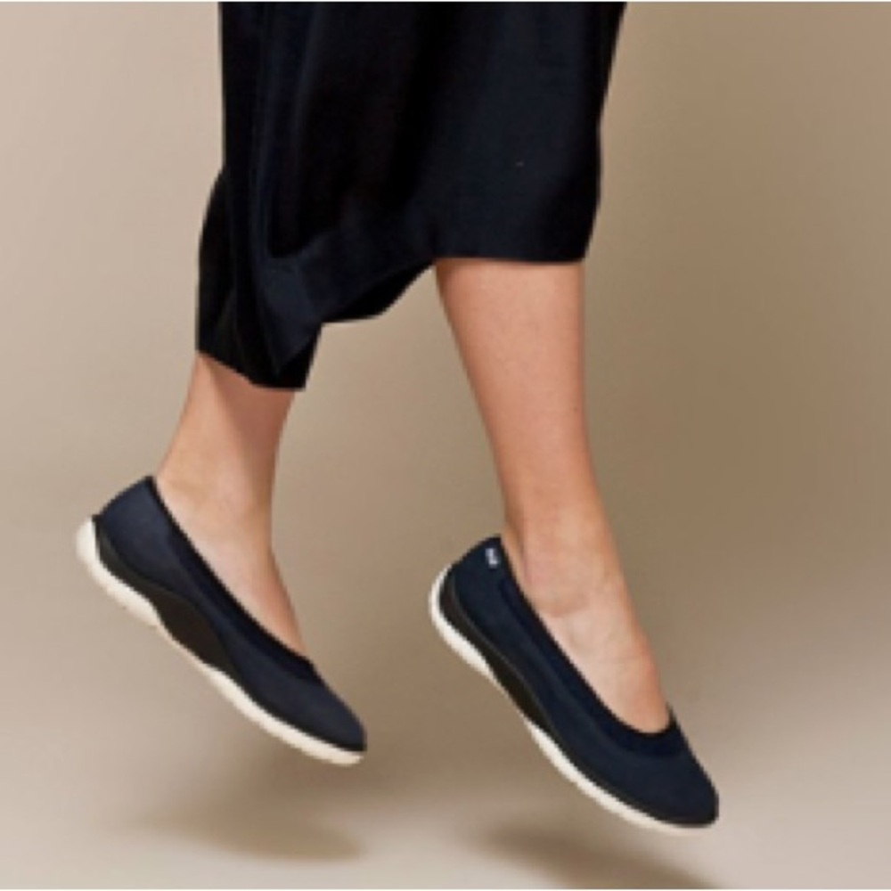Strive Hampton Women's Slip On Leather Ballet Pump Shoes In Navy Size 9